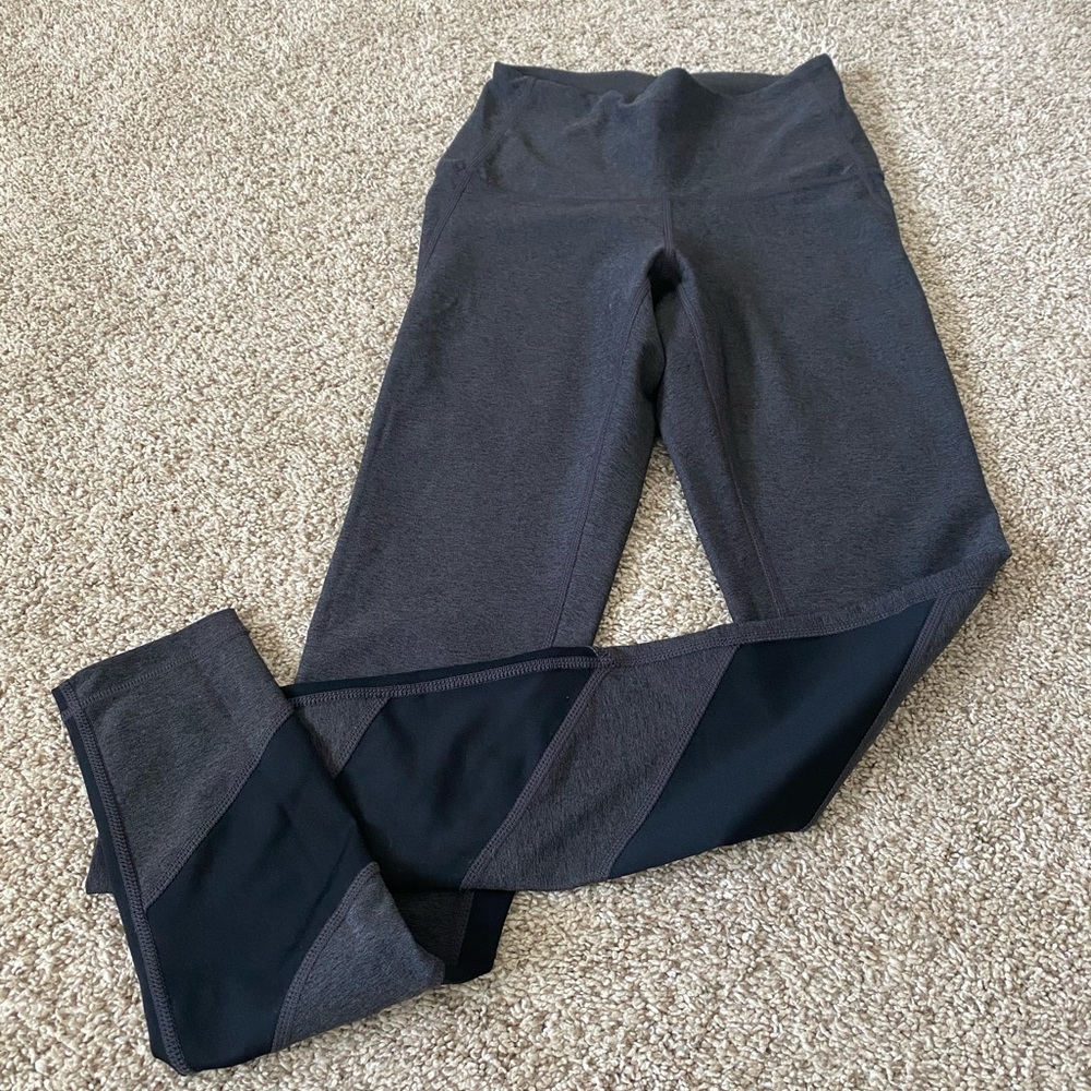 Zella gray black color block Banded athletic workout Leggings size XS